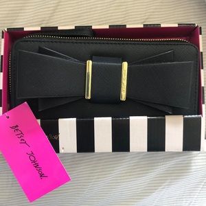 Betsey Johnson wallet
